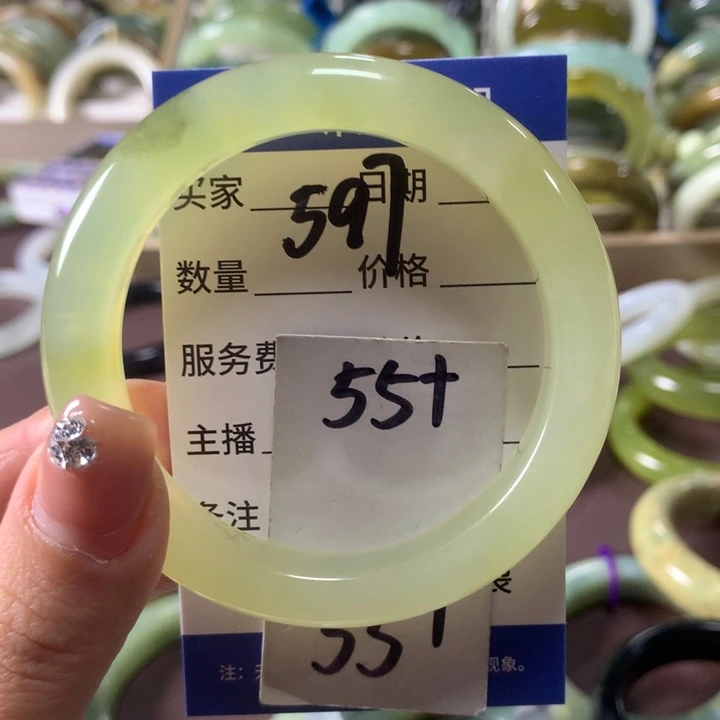 蛇纹石玉未镶嵌手镯597
