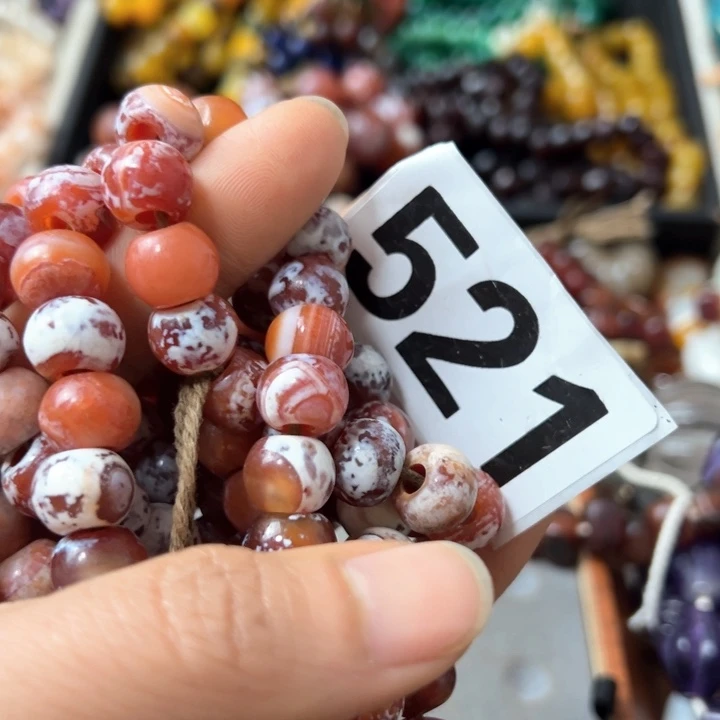 玛瑙/玉髓颈饰足铂镶嵌小*六