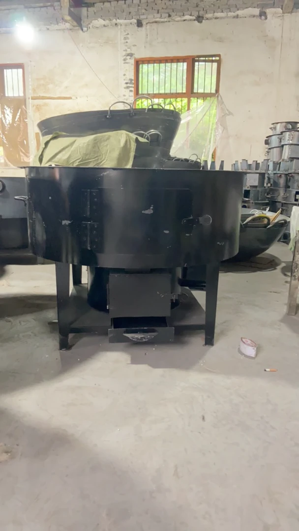 内径1米外径1米07内胆一公分厚煤柴两用，用风机和不用风机两用，