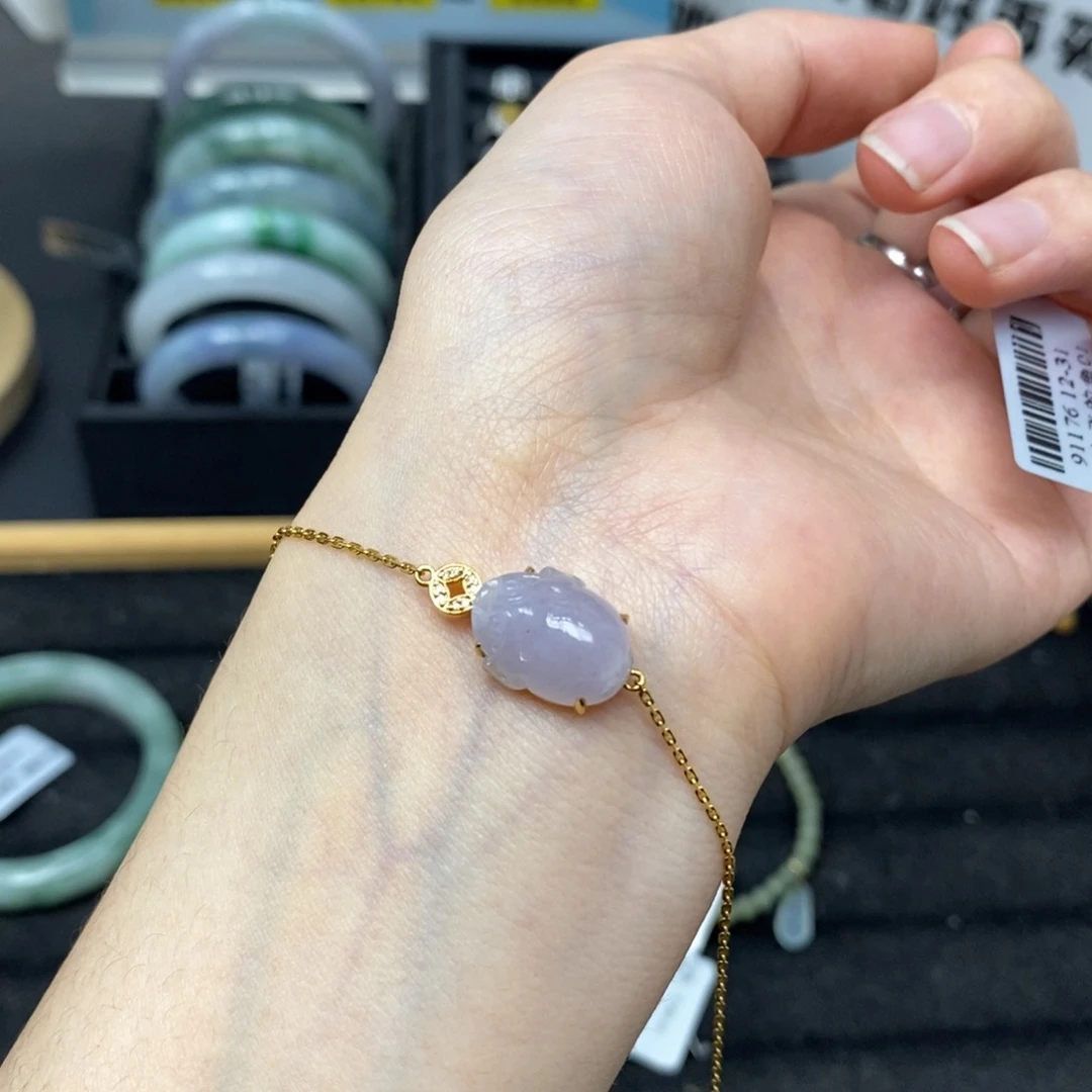 颈饰18K金镶嵌翡翠