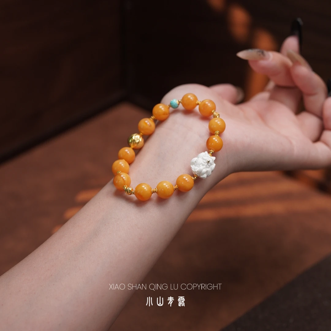 【FG2323】蜜蜡九尾狐设计款手串 S925银镀金镶嵌长度18cm珠10~11mm