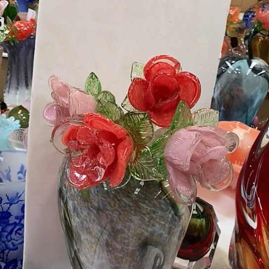 琉璃花瓶高40厘米宽9厘米