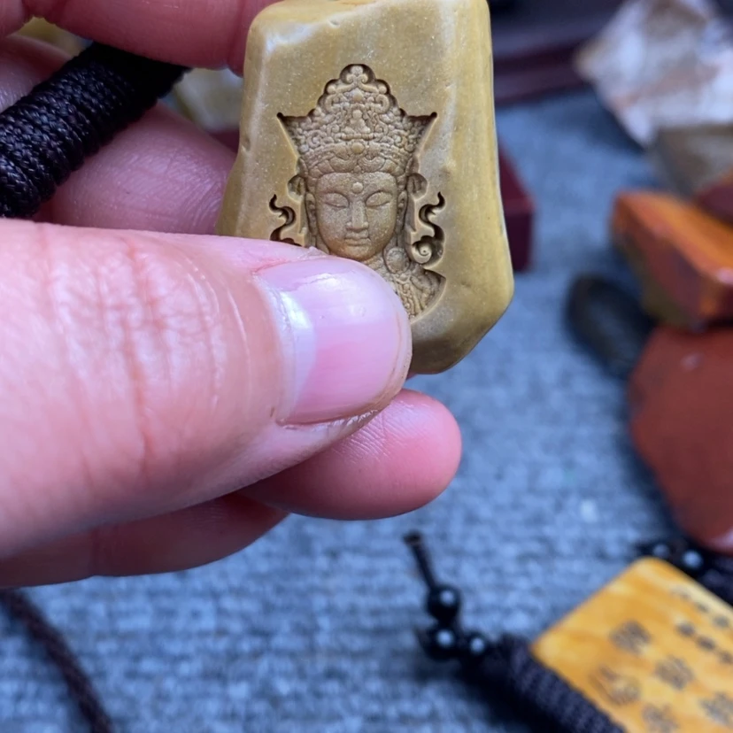 【闪购商品】原石雕刻手把件