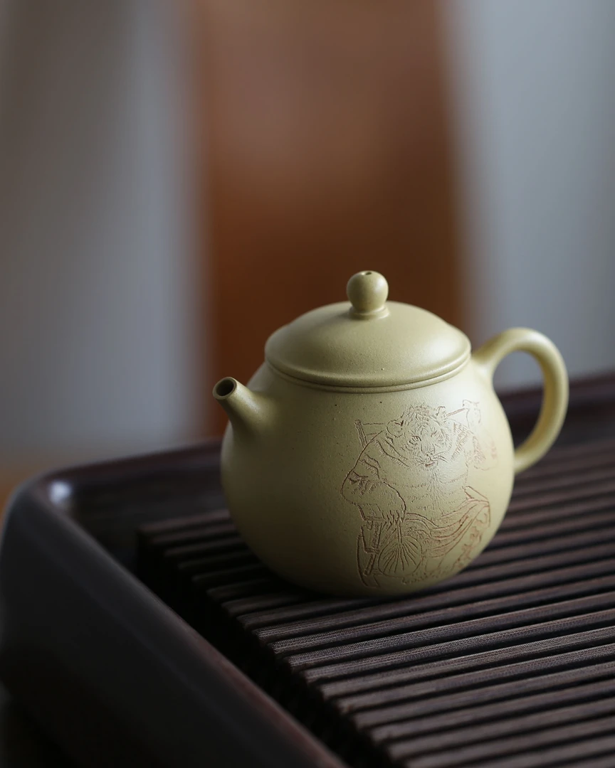 【心有猛虎 细嗅茶香】令狐昌韦 手工精制《含香壶》宜兴紫砂壶 140cc