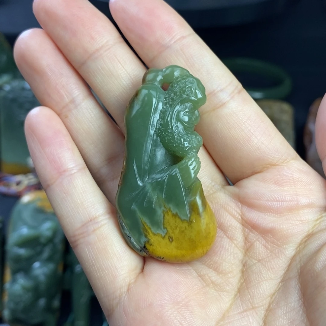 岫岩河磨玉（透闪石质玉）未镶嵌挂件