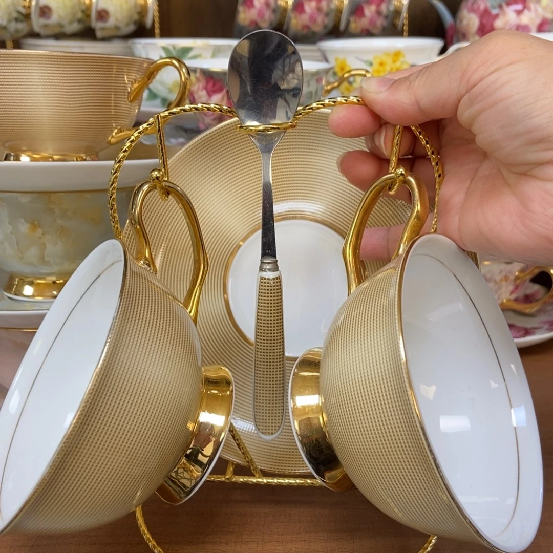 摆件金色条纹两杯两碟两勺送杯架快递装