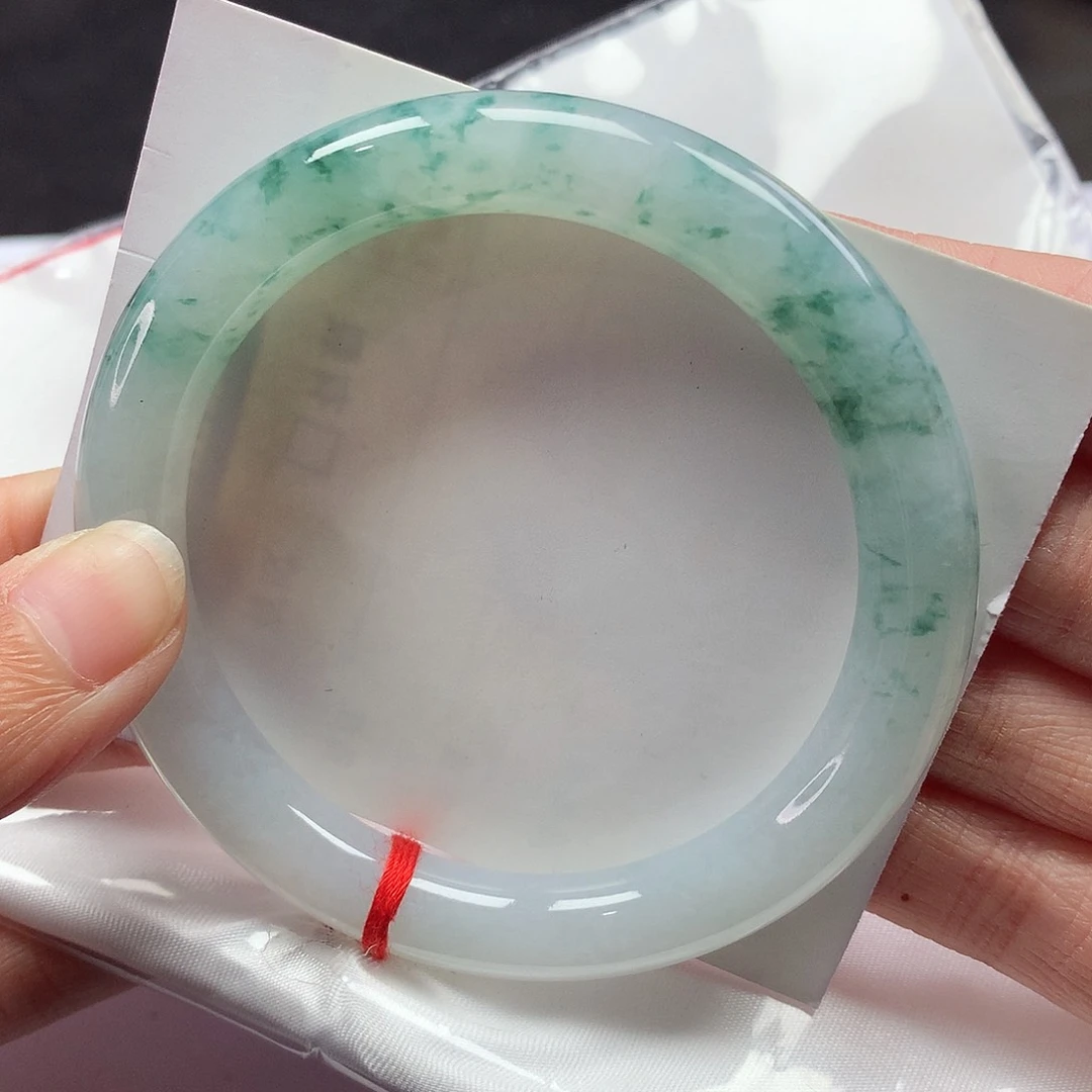 翡翠手镯未镶嵌57圈