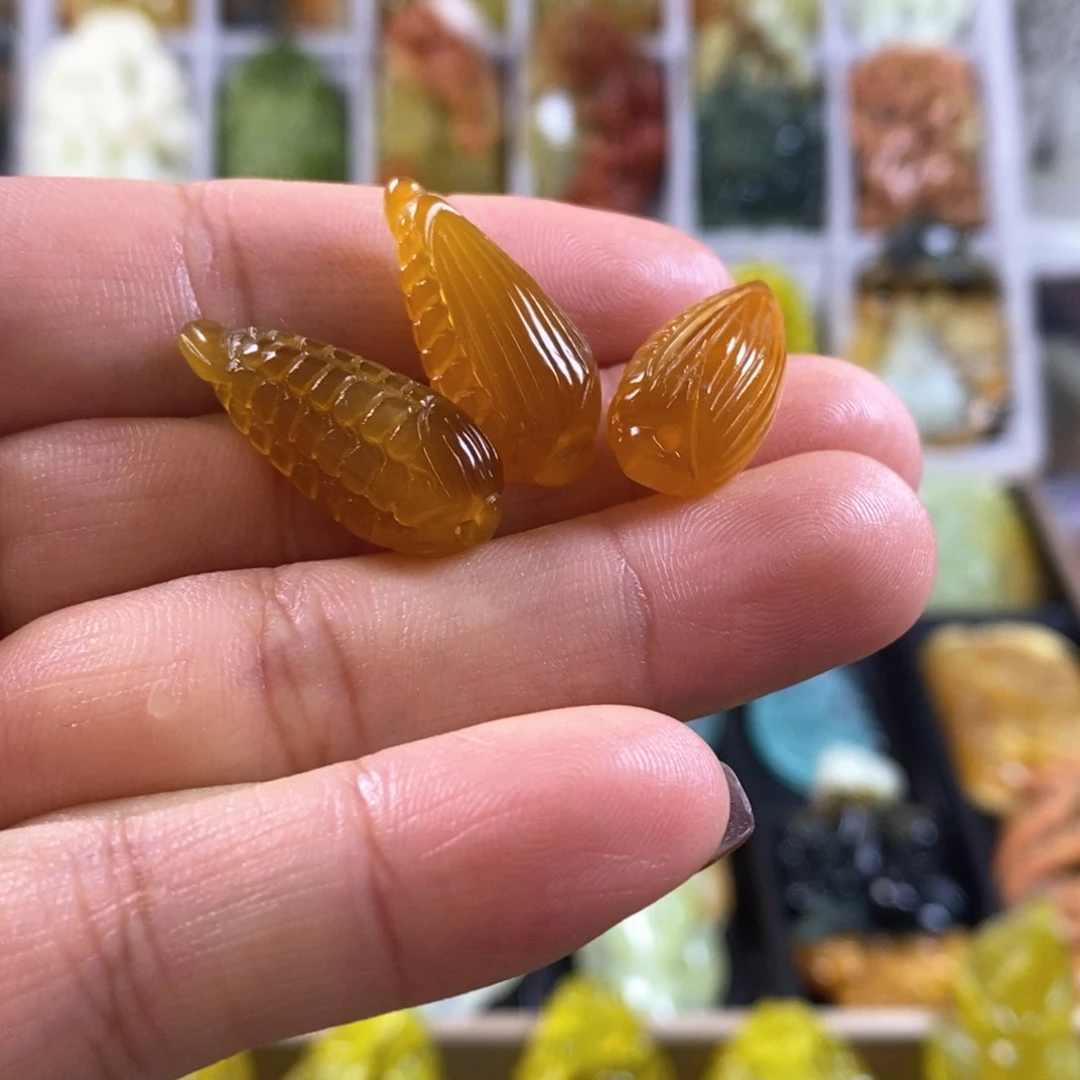 合金蛇纹石玉颈饰