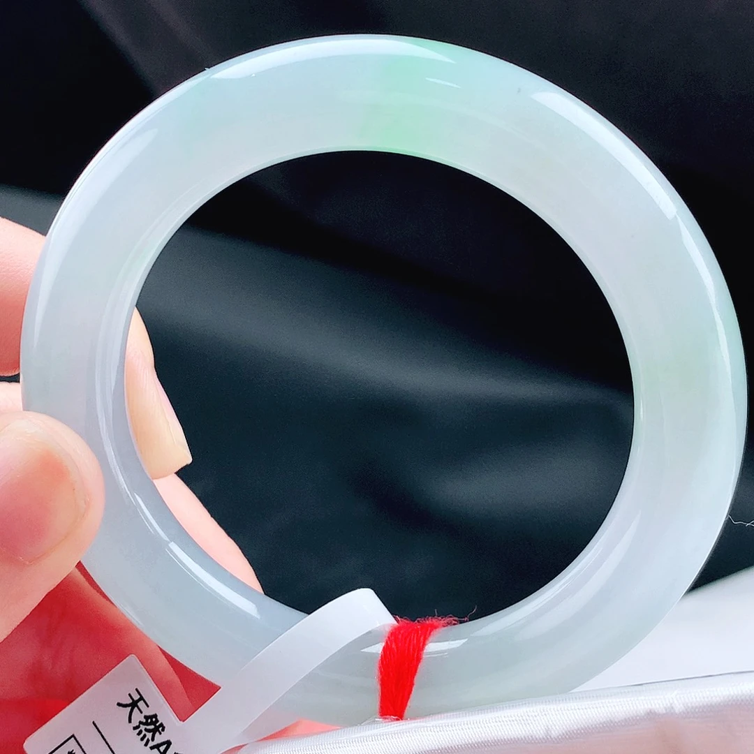 未镶嵌手镯（圆镯）翡翠54胖