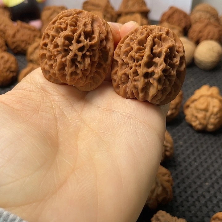 文玩核桃把件36秦闷