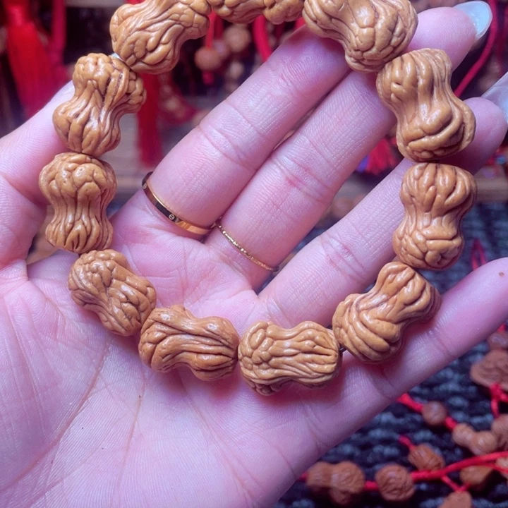 木质类龙纹桃枭手串