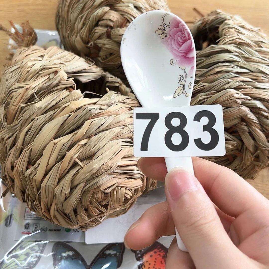 摆件发一套…………………………………………………………