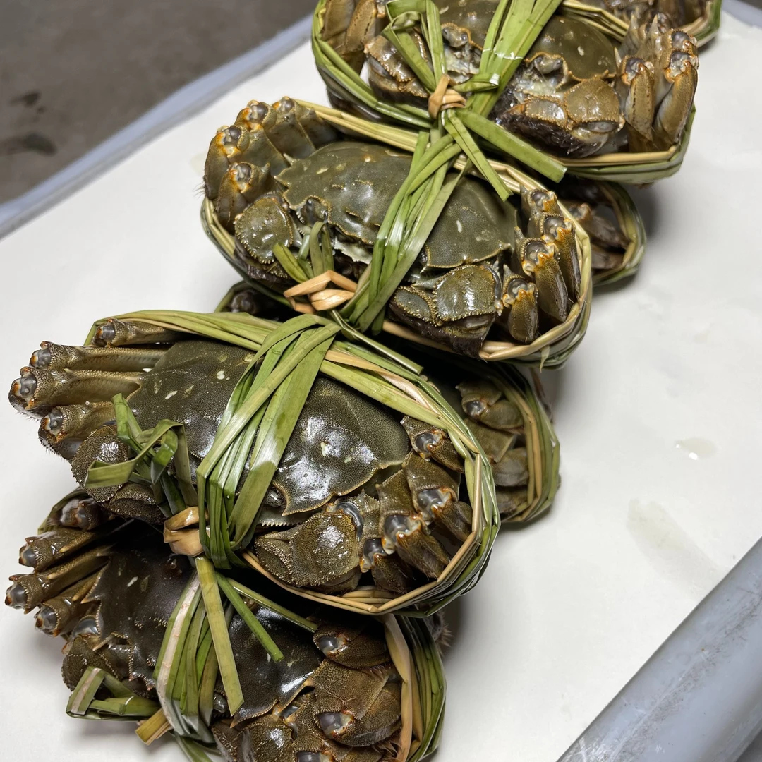 （鲜活）  母蟹3.4-3.7两-公蟹4.8-5.1两（6只起）