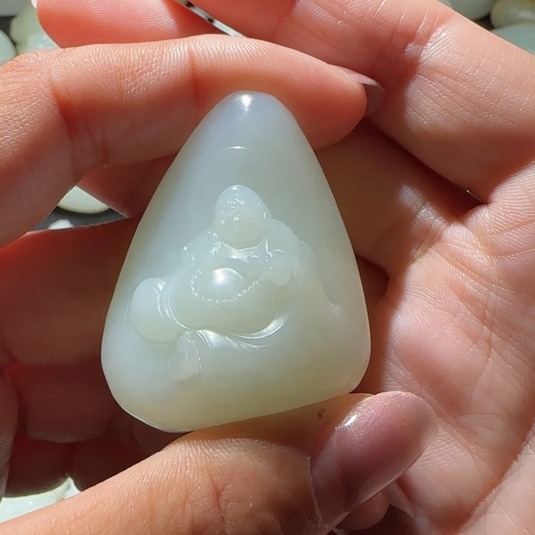 @***勇和田玉未镶嵌颈饰