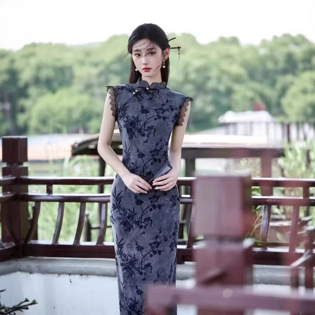 新中式国风无袖旗袍2025新款复古气质夏日常可穿长款改良扎染植绒
