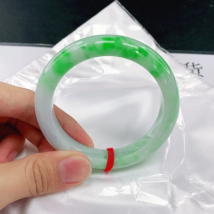 爱***活翡翠未镶嵌手镯圈59.9。03014