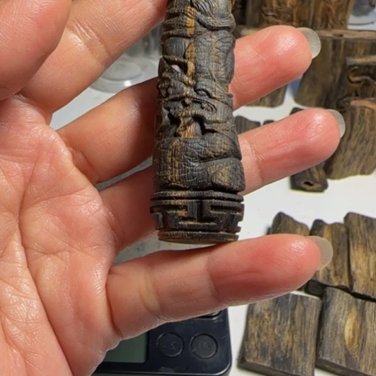 橄榄核手串/手链@*谱奇楠雕刻树心油挂件10..6克