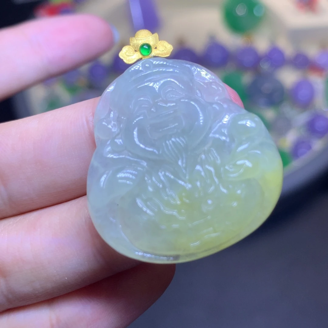翡翠18K金镶嵌颈饰