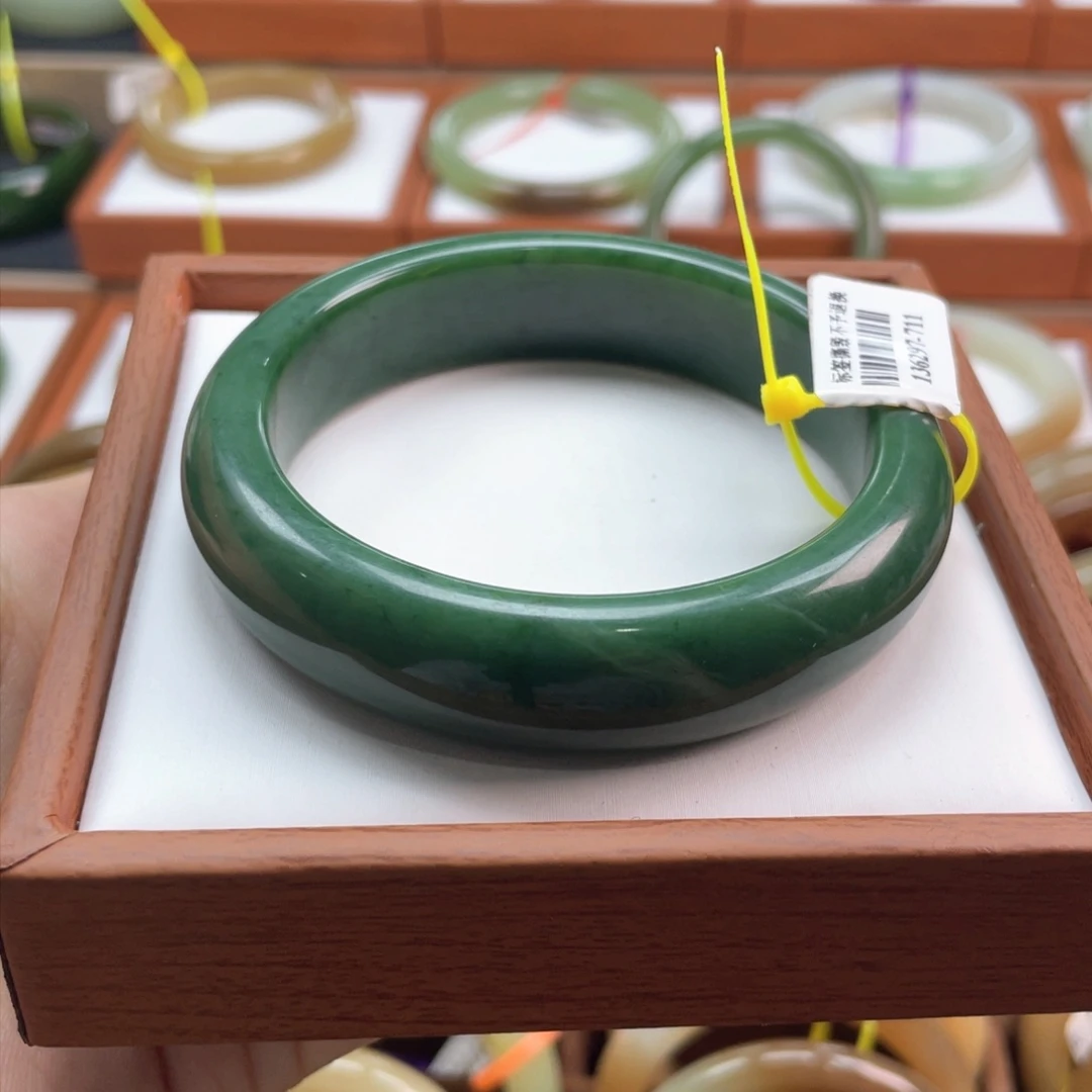 【闪购商品】未镶嵌手镯和田玉链接9。 60/61