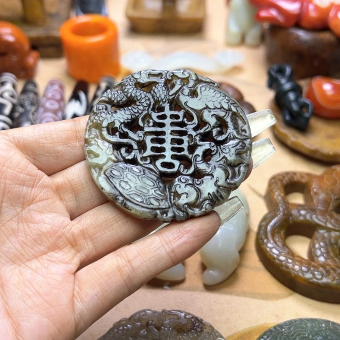 【闪购商品】蛇纹石玉颈饰未镶嵌