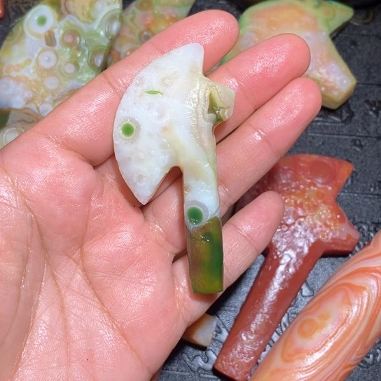 石英质玉珠宝半成品未镶嵌一****