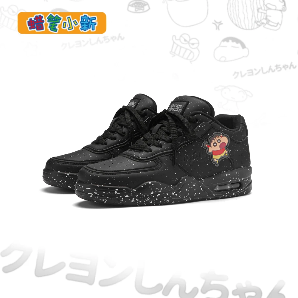 蜡笔小新鞋子2025新款爆款男鞋创意涂鸦纯黑潮鞋情侣个性百搭板鞋
