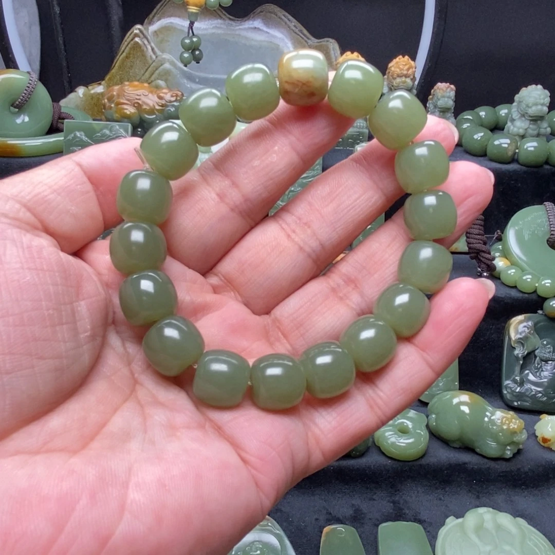未镶嵌手串岫岩河磨玉（透闪石质玉）