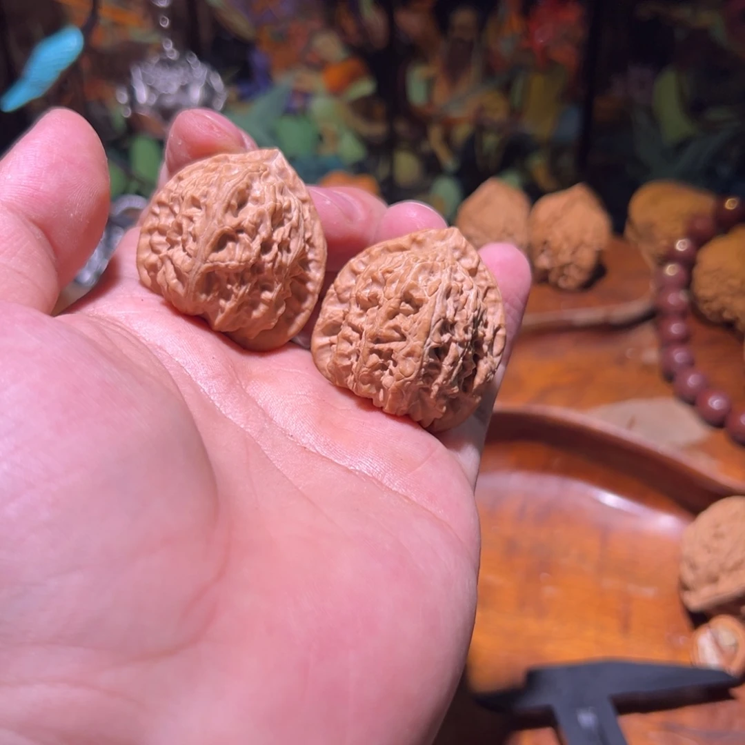 吊坠文玩核桃35全品手捻三角白一对