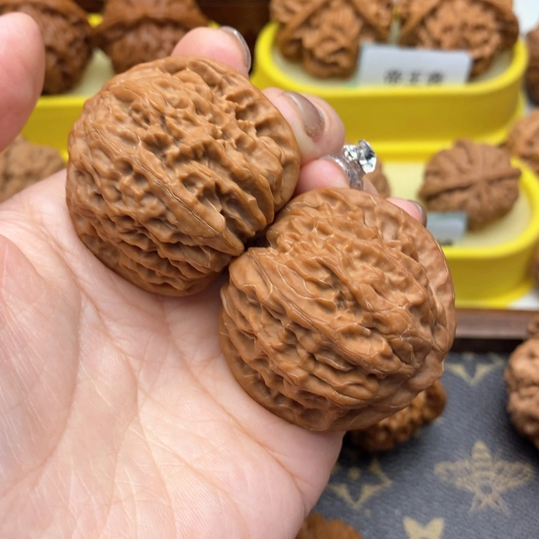 波***王把件文玩核桃693号金麒麟