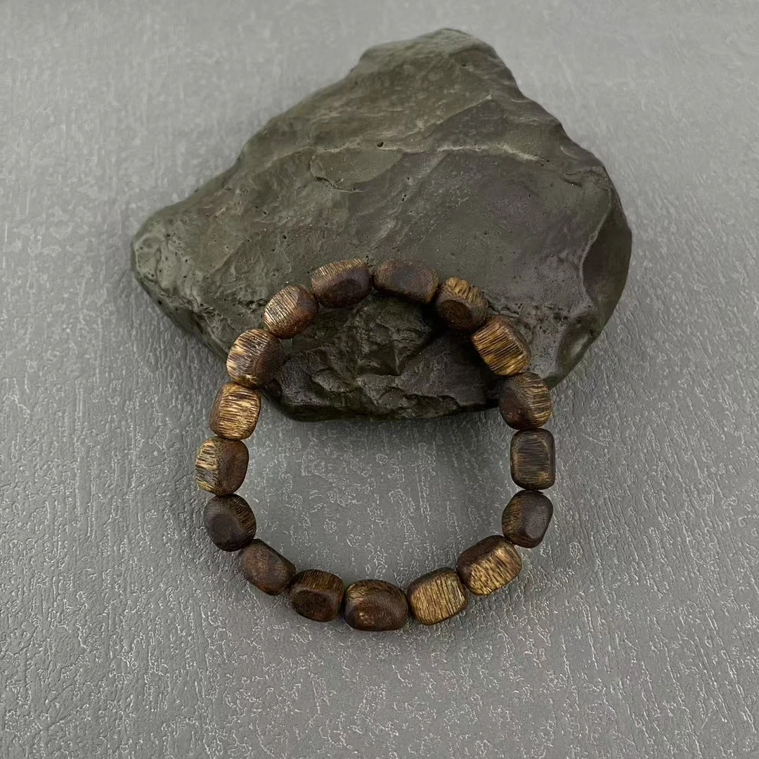 沉香手串莺歌绿棋楠随形单圈一条 多样性发货（95）