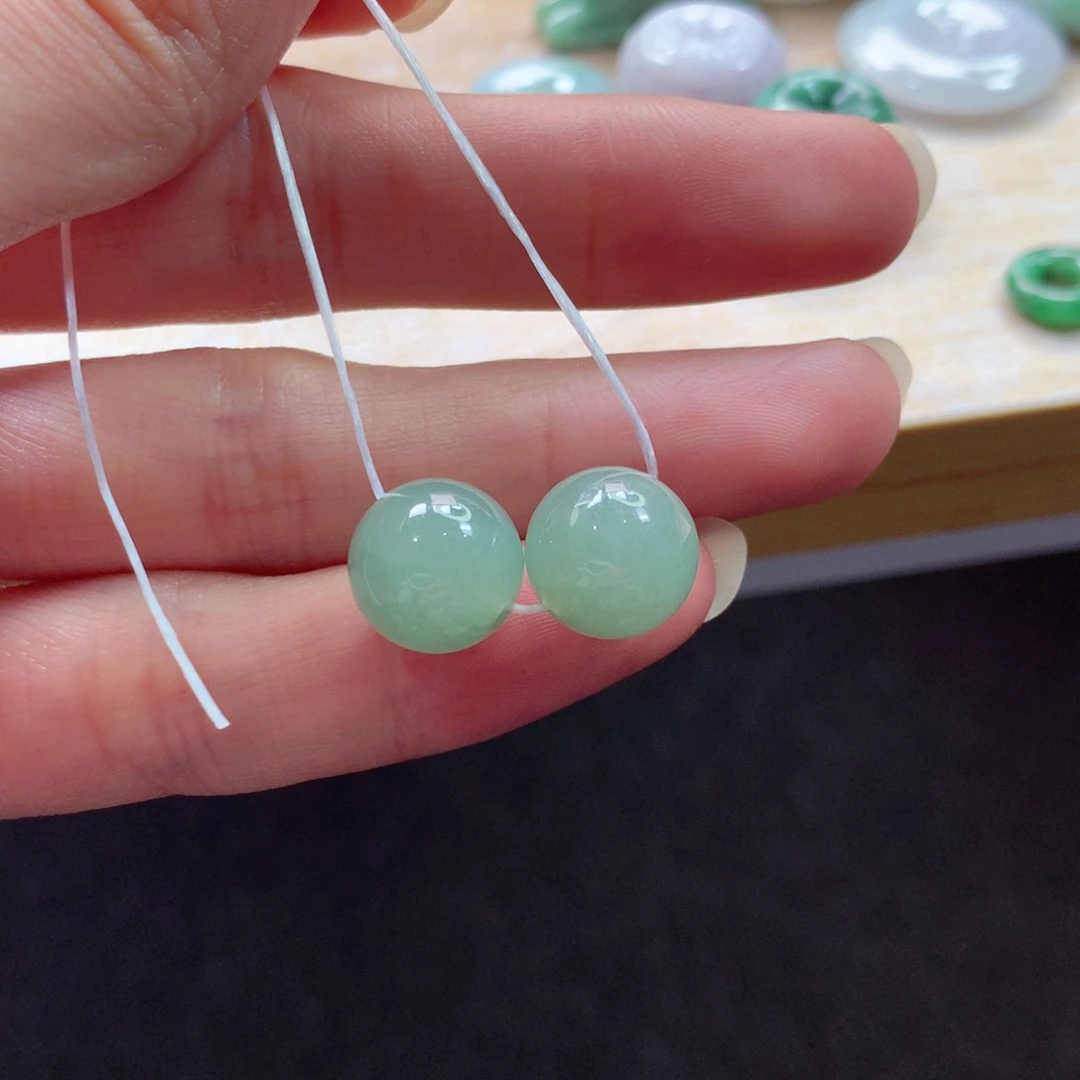 翡翠未镶嵌颈饰吊坠