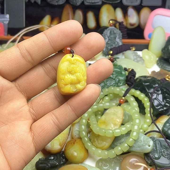 颈饰未镶嵌和田玉周**装