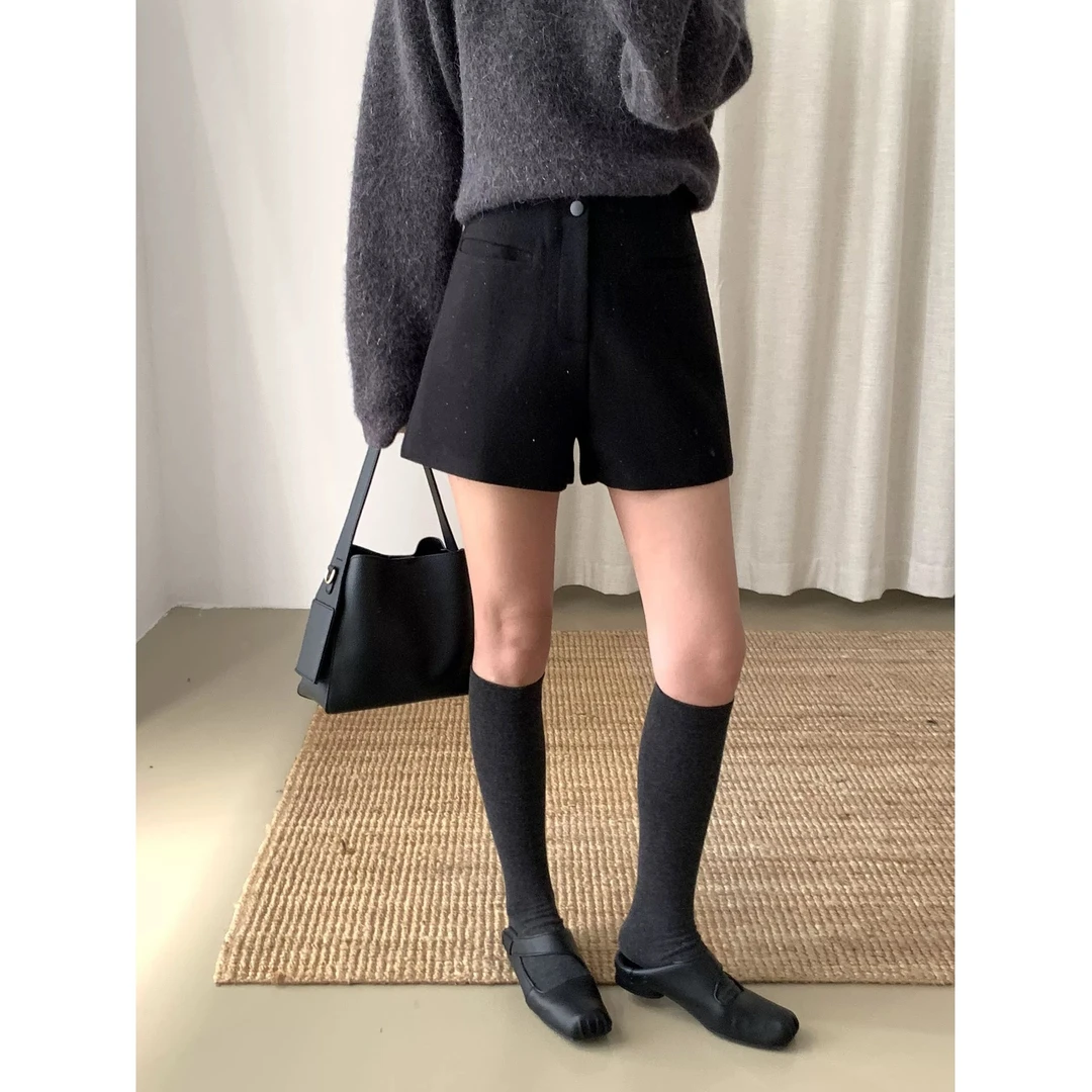 【晨浠定制】新款精致烫钻细闪毛呢短裤9732