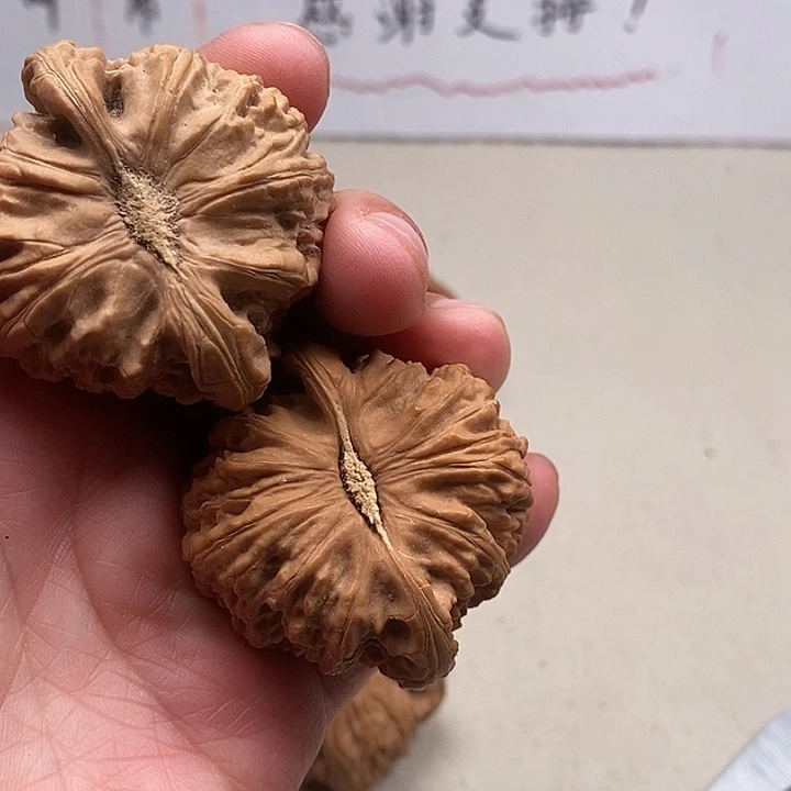 沐***余木质类146.146.146