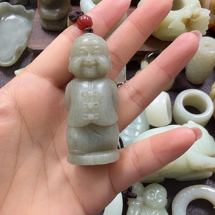 感***你和田玉未镶嵌挂件
