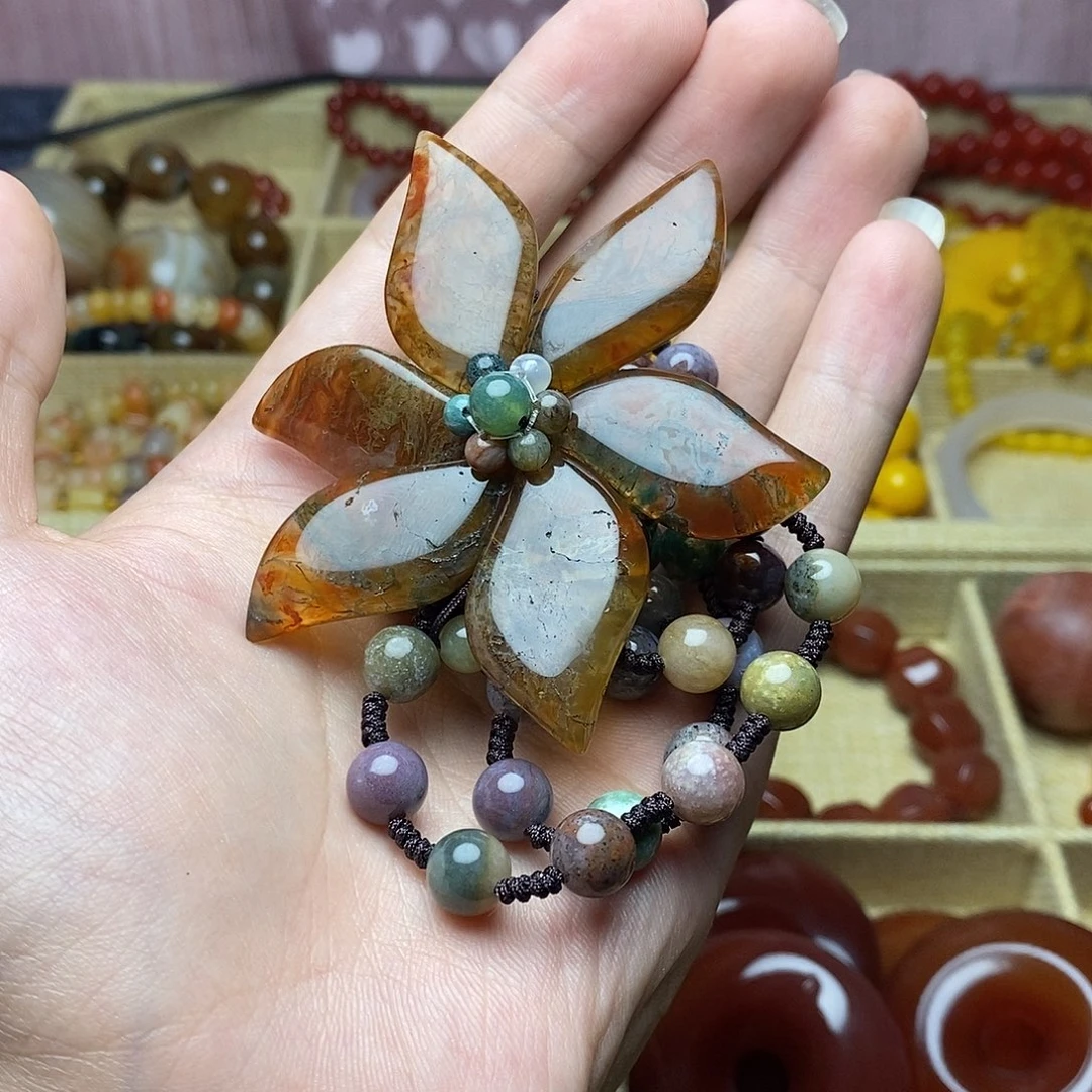 玛瑙/玉髓颈饰未镶嵌