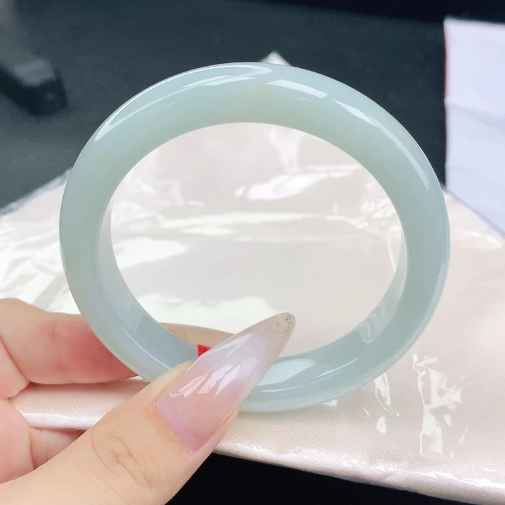 翡翠未镶嵌手镯55-56圈口