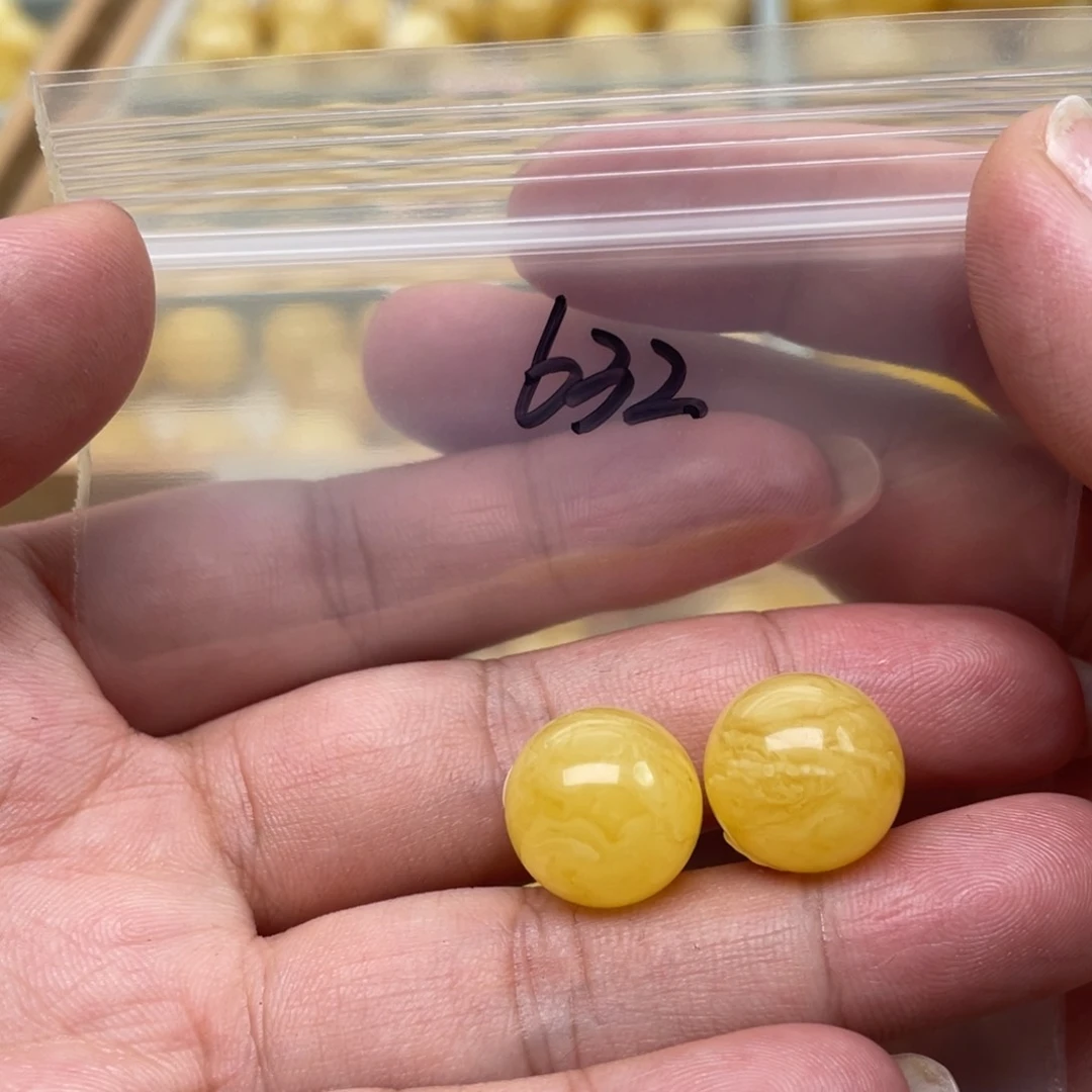 蜜蜡裸石未镶嵌風**旧蜜蜡