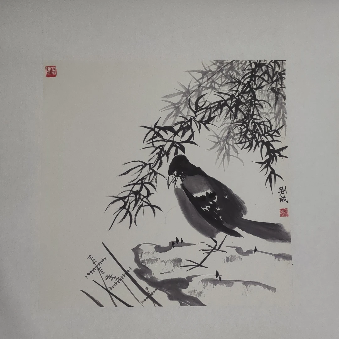 花鸟小品斗方，纸本镜片，拖背无裱，画心约34X34cm。