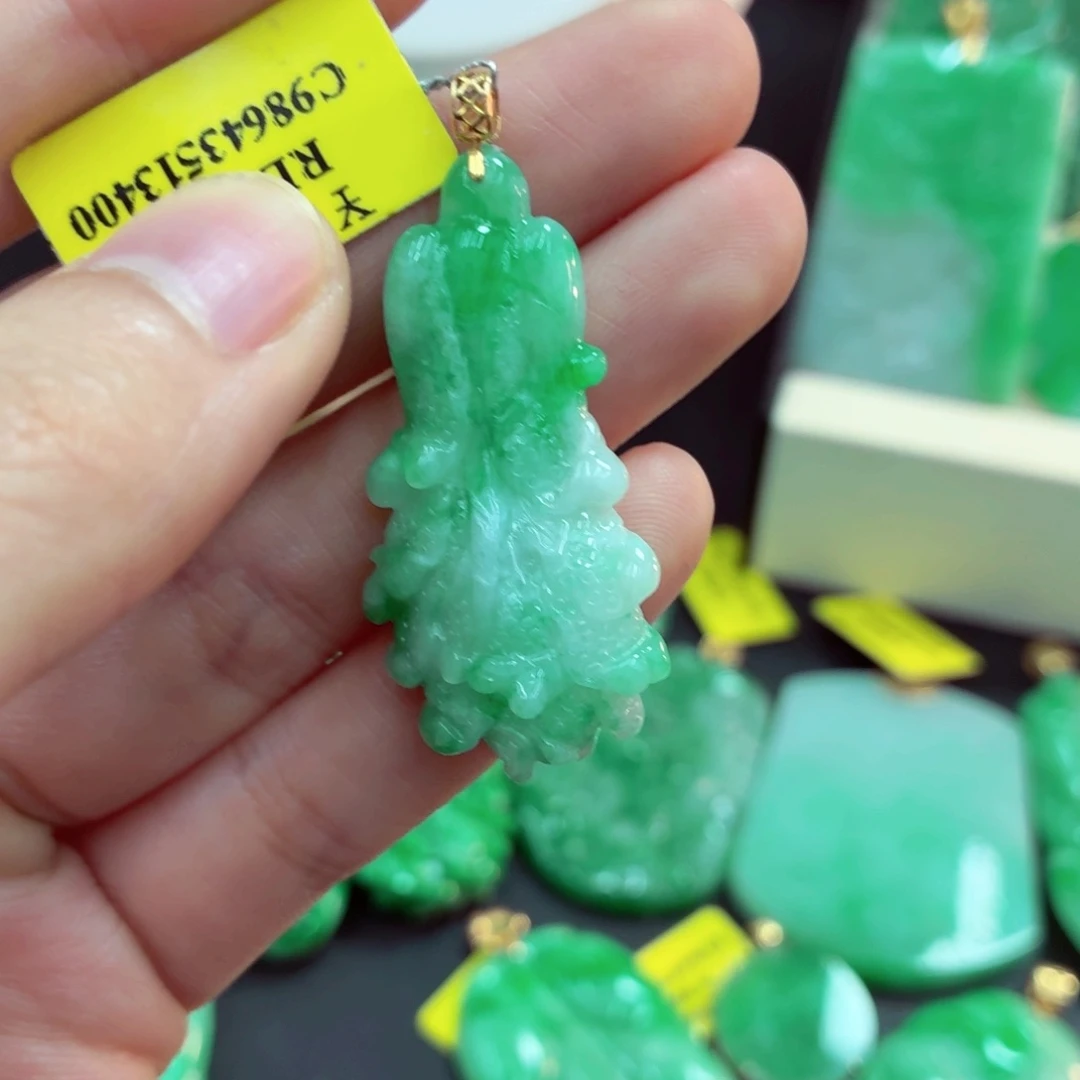 翡翠18K金镶嵌吊坠(不含链)