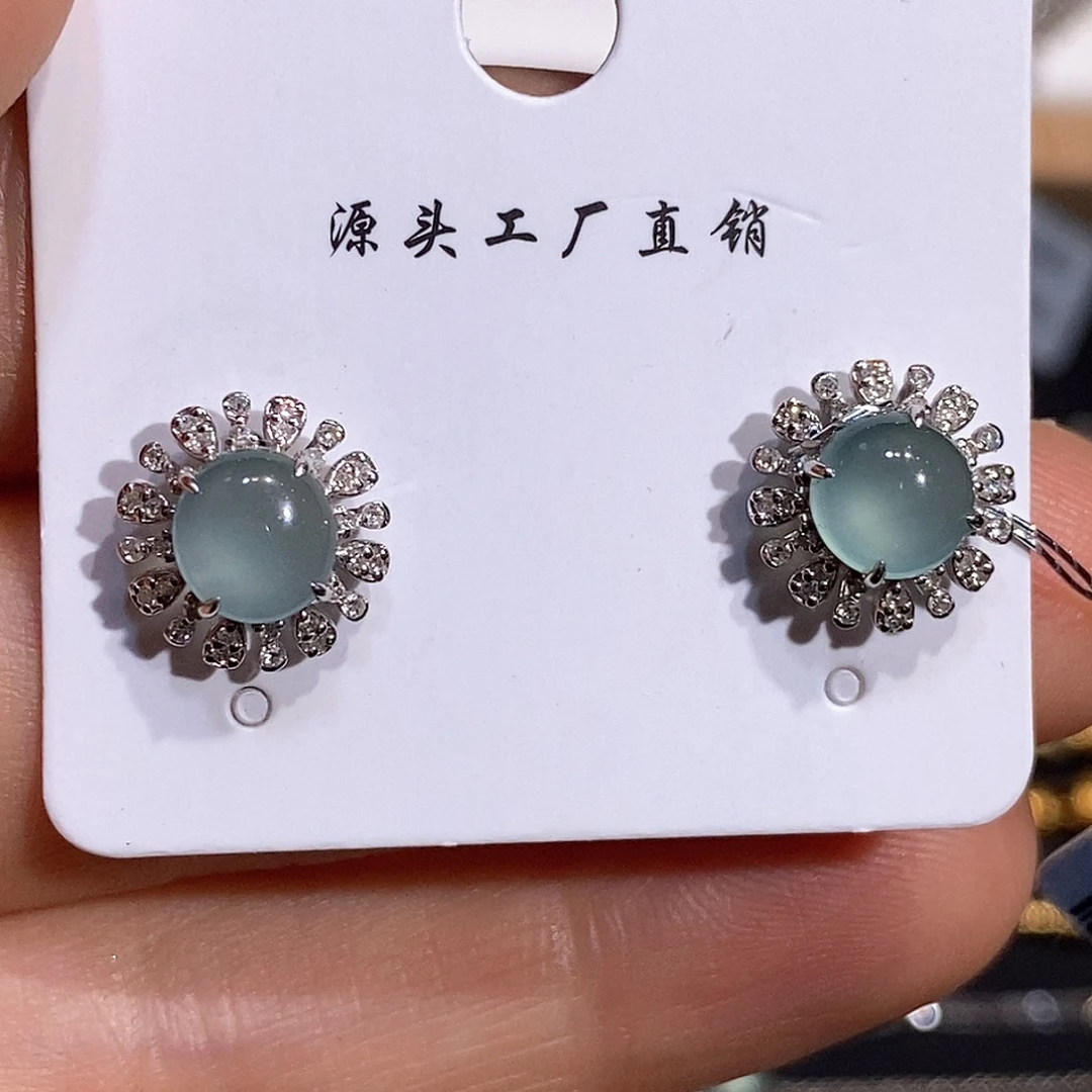 翡翠18K金镶嵌耳钉