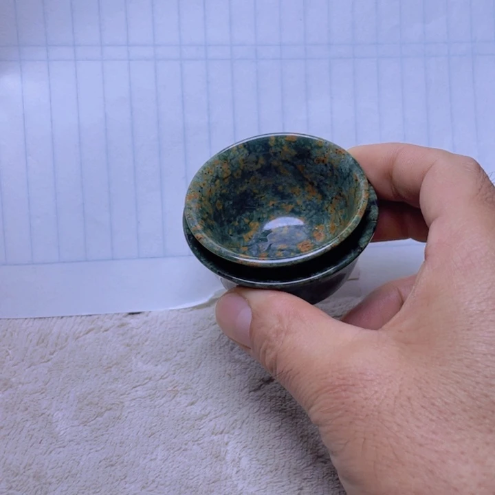 未镶嵌蛇纹石玉一口杯伸*钩