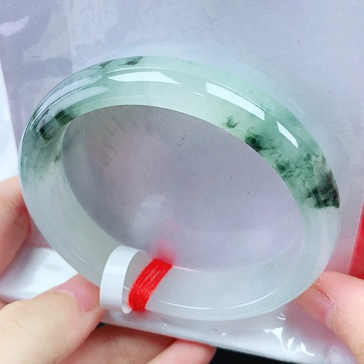 翡翠手镯未镶嵌56贵妃