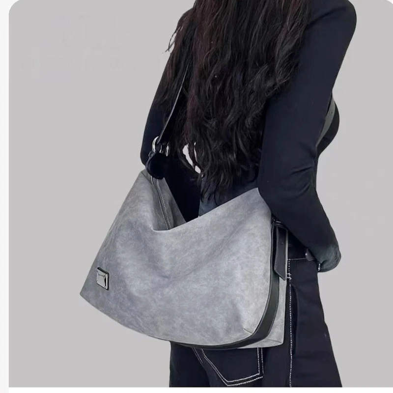 包包女式2025新款斜挎包大容量托特包高级感轻奢小众复古通勤大包