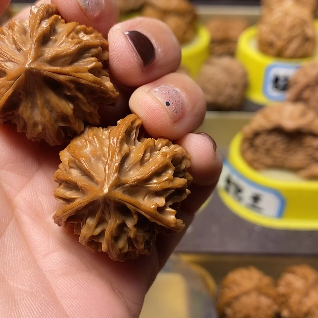 吊坠文玩核桃三棱