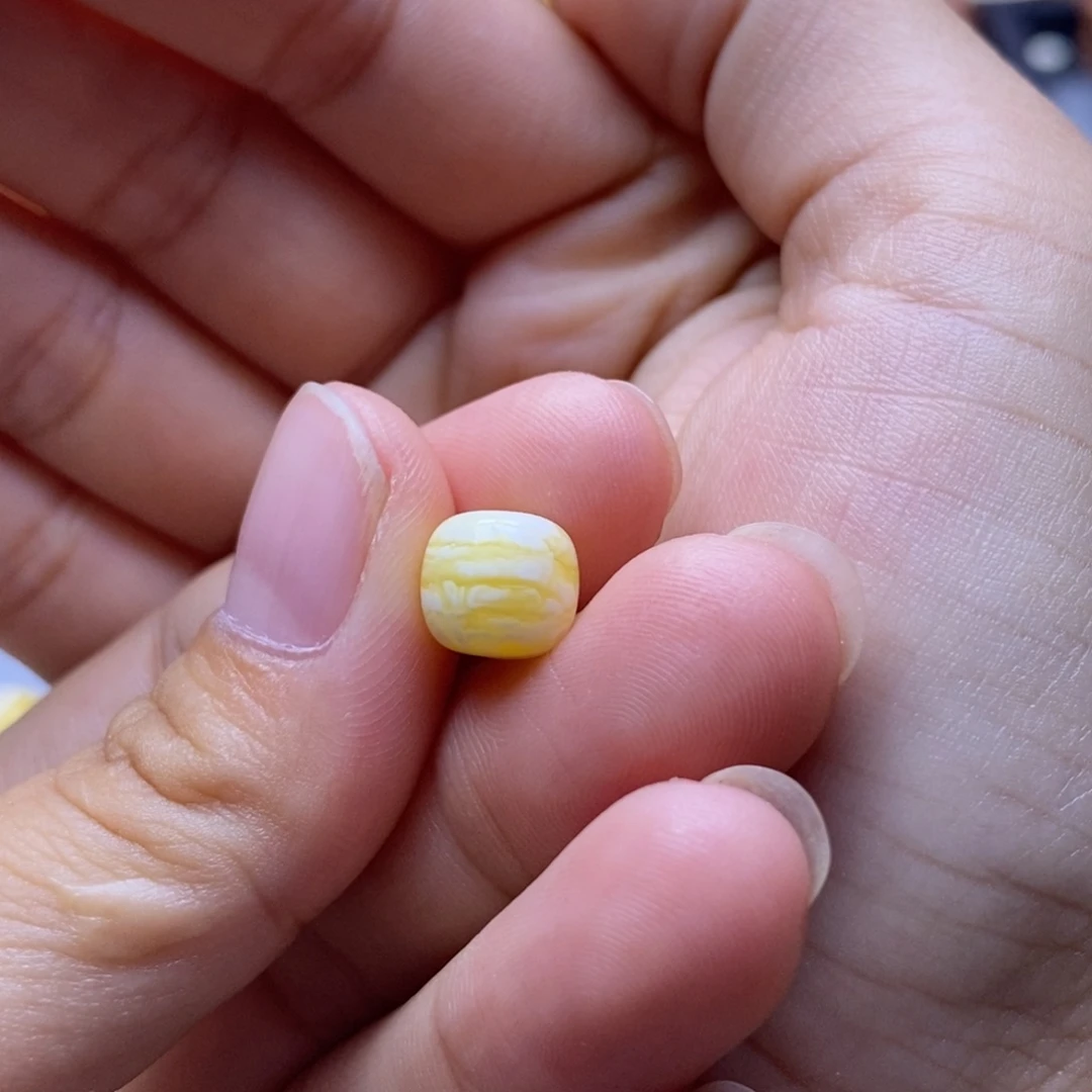 琥珀未镶嵌珠宝奇石天*