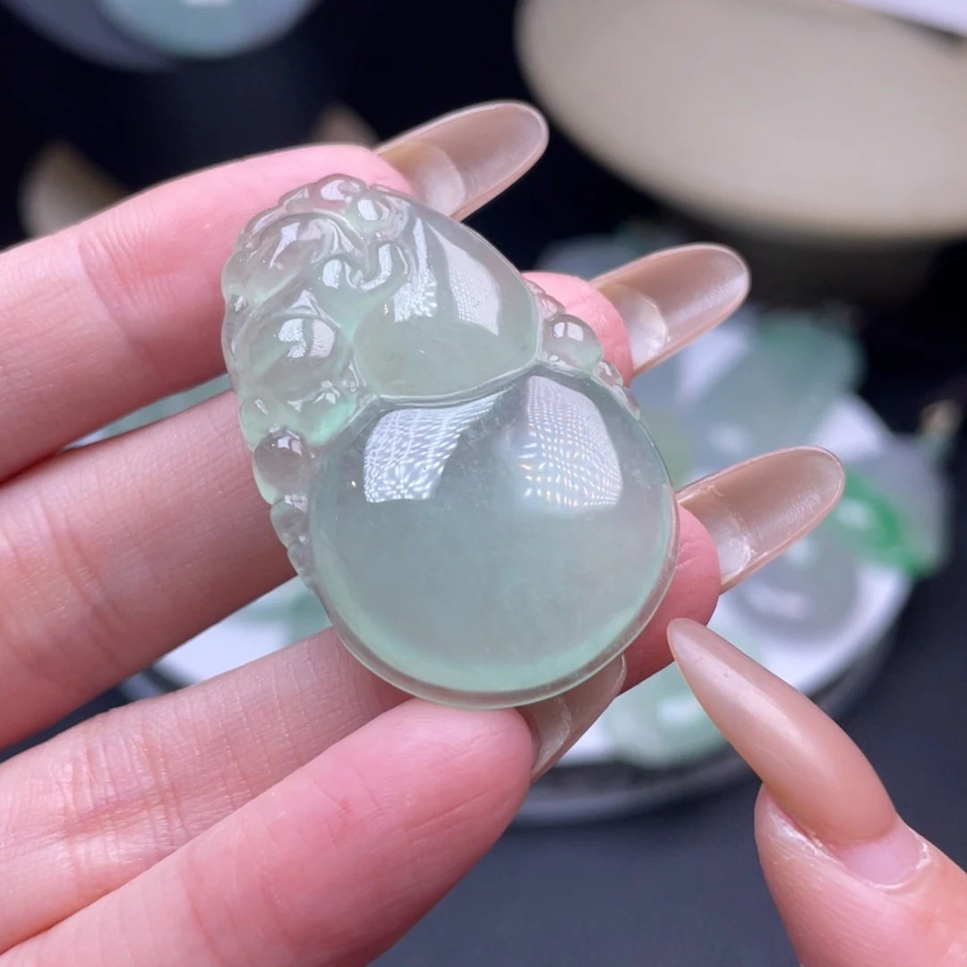 颈饰未镶嵌翡翠吊坠