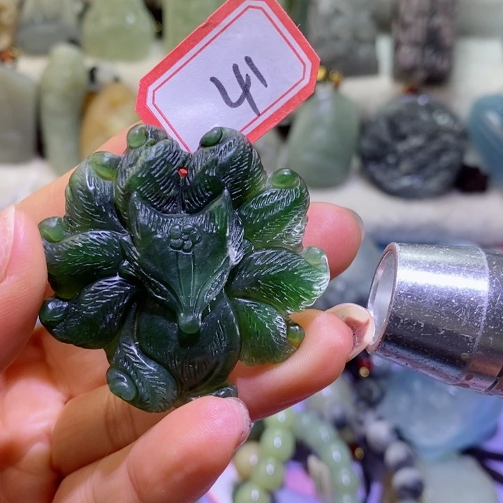 和田玉边角料未镶嵌