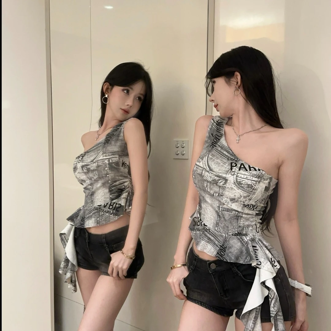 不规则斜肩吊带背心女早夏美式辣妹一字肩抹胸小上衣泰式独特绝美