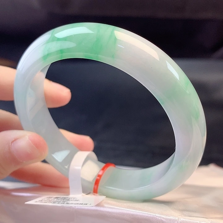 翡翠未镶嵌手镯55圈